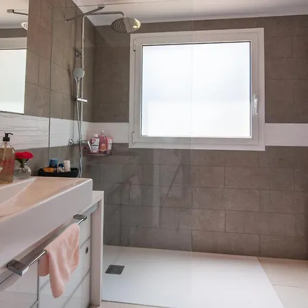 8 Couchages Piscine Vue *